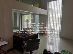 Office ให้เช่าอาคารสำนักงาน 4.5 ชั้น ติดถนนรัชดาภิเษก 102 ตร.ว. 2,580 ตร.ม. และจอดรถได้ 8-9 คัน +++ เป็นอาคารที่ตั้งอยู่ในทำเลใจกลางเมือง ติดแนวรถไฟฟ้า โดยอยู่ท่ามกลางสิ่งอำนวยความสะดวกในทุกมิติ และเหมาะสมสำหรับบริษัท หรือองค์กรที่ต้องการเช่าอาคารสำน