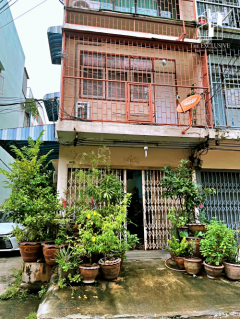 ขายตึกแถว 4 ชั้น ทำเลทองสุขุมวิท 22 ใกล้ BTS พร้อมพงษ์ & MRT ศูนย์ประชุมฯ