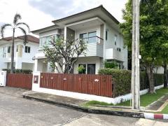 RM428 ให้เช่าบ้านเดี่ยว สราญสิริ รามอินทรา 2 หลังหัวมุม บ้านสวย ฟังก์ชันลงตัว ร่มรื่น พร้อมเข้าอยู่ทันที