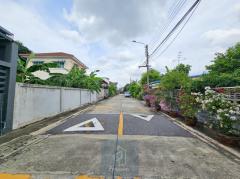 ขาย ที่ดินเปล่า 74 ตร.วา ถมแล้ว ซ.โกสุมรวมใจ 41 ดอนเมือง ทำเลดี เหมาะสร้างที่อยู่อาศัย-202507122051221752328282967.jpg