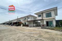 บ้านแฝด หมู่บ้าน เดอะไนน์ รังสิต คลอง 9 เนื้อที่ 36.8 ตรว. ใกล้วัดลานนา ถนนรังสิต-นครนายก ตำบลลำลูกกา อำเภอลำลูกกา จังหวัดปทุมธานี-202507161247371752644857272.jpg