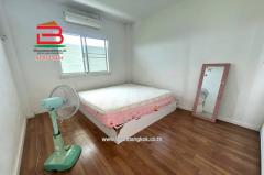 บ้านแฝด หมู่บ้าน เดอะไนน์ รังสิต คลอง 9 เนื้อที่ 36.8 ตรว. ใกล้วัดลานนา ถนนรังสิต-นครนายก ตำบลลำลูกกา อำเภอลำลูกกา จังหวัดปทุมธานี-202507161247401752644860792.jpg