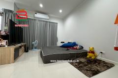 ทาวน์โฮม หมู่บ้าน เดอะ มิราเคิล กาญจนาภิเษก-เอกชัย เนื้อที่ 22.1 ตรว. ใกล้โรงเรียนสารสาสน์วิเทศน์เอกชัย ถนนเอกชัย ตำบลบางน้ำจืด อำเภอเมืองสมุทรสาคร จังหวัดสมุทรสาคร-202507171613271752743607974.jpg