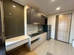 ขายถูก!! เดอะ เอส บล็อก คอนโดมิเนียม (The S Block Condominium) 1นอน 1 น้ำ พื้นที่ 35.78 ตร.ม. หรูหราเงียบสงบ ตกแต่งสวยงาม แถมฟรีเฟอร์นิเจอร์ และเครื่องใช้ไฟฟ้าครบครัน หิ้วกระเป๋าเจ้าอยู่ได้เลย ใกล้บึงหนองโครต-202507181121231752812483594.jpg