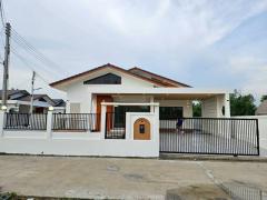 ขายบ้านโครงการ บ้านสวนสุข 4 พลัส. ใหญ่กว่าเดิมพิกัดหนองหงษ์พื้นที่ใช้สอยกว่า145 ตร.ม 3 นอน 2 น้ำ 1 ครัว 2 จอดรถ    