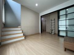 ขาย ทาวน์โฮม บ้านสวย เดอะ ฟรีด้อม นาคนิวาส-โชคชัย 4 226 ตรม 25.9 ตรว ต่อรองได้-202507191657341752919054085.jpg