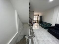 ขายอาคาร 4 ชั้น รีโนเวทใหม่ พื้นที่ 18 ตรว. โครงการศรีวราออฟฟิส รามคำแหง 39 เลียบทางด่วน ราคา 4.9 ล้าน-202507211101471753070507943.jpg