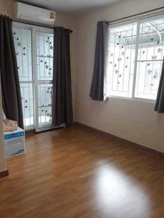 ขาย ทาวน์โฮม สถาปัตยกรรมแบบ Modern Tropical เดอะคัลเลอร์ส เลชเชอร์บางนา กม.8 160 ตรม 20 ตรว