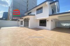 บ้านเดี่ยวพร้อมที่ดิน-(รีโนเวททั้ง