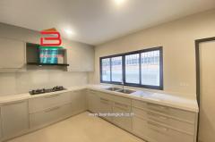 บ้านเดี่ยวพร้อมที่ดิน (รีโนเวททั้งหลัง) แจ้งวัฒนะ 28 แยก 2 [หลังเซ็นทรัลแจ้งวัฒนะ] เนื้อที่ 87.7 ตารางวา ตำบลบางตลาด อำเภอปากเกร็ด จังหวัดนนทบุรี-202507221355461753167346716.jpg