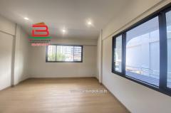 บ้านเดี่ยวพร้อมที่ดิน (รีโนเวททั้งหลัง) แจ้งวัฒนะ 28 แยก 2 [หลังเซ็นทรัลแจ้งวัฒนะ] เนื้อที่ 87.7 ตารางวา ตำบลบางตลาด อำเภอปากเกร็ด จังหวัดนนทบุรี-202507221355491753167350000.jpg