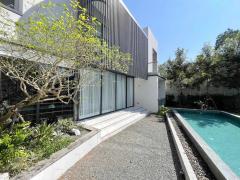 บ้านพูลวิลล่า 2 ชั้น Modern & Contemporary สร้างบรรยากาศโปร่งโล่ง สบาย บนทำเลดอยสะเก็ด ใกล้เซ็นทรัลเชียงใหม่ เพียง 15 นาที-202507240555591753311359678.jpg