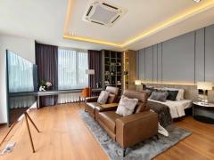 บ้านพูลวิลล่า 2 ชั้น Modern & Contemporary สร้างบรรยากาศโปร่งโล่ง สบาย บนทำเลดอยสะเก็ด ใกล้เซ็นทรัลเชียงใหม่ เพียง 15 นาที-202507240556451753311405465.jpg