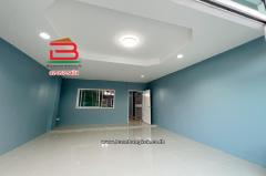ทาวน์เฮาส์ หมู่บ้าน สถาพร คลอง 4 เนื้อที่ 22.5 ตรว. ถนนรังสิต-นครนายก อ.ธัญบุรี ปทุมธานี-202507241202021753333322719.jpg