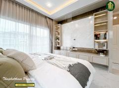 ขายบ้านหรูสไตล์โมเดิร์นอังกฤษ หมู่บ้านโกลเด้น นีโอ สาทร ทำเลดีที่สุดของฝั่งธน พร้อมบิ้วท์อินสวยหรู-202507241517501753345070969.jpg