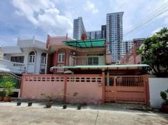 ขาย ทาวน์โฮม ทำเลดี เดินทางสะดวก บ้านนนทรี 8 160 ตรม 35 ตรว โครงสร้างแข็งแรง