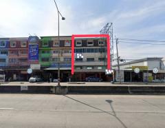 ขายถูก อาคารพาณิชย์ 4.5ชั้น 3คูหา ติดถนนร่มเกล้า 400 ตรม 50 ตรว