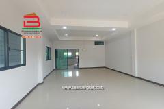 ทาวน์เฮาส์ หมู่บ้าน กฤษดาเพลส หลังริม เนื้อที่ 34 ตรว. ถนนกาญจนาภิเษก ต.คลองห้า อ.คลองหลวง จ.ปทุมธานี-202507261018281753499908232.jpg