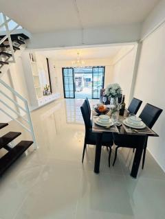 #ขายบ้านเอื้ออาทร สไตล์ทาวน์โฮม 2 ชั้น หมู่บ้านเอื้ออาทร หนองไม้แก่น พัทยา PR:yui-202507261139531753504793122.jpg