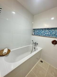 ให้เช่าคอนโดย่านอ่อนนุช เรสซิเด้นท์ 52 (Residence 52 condominium) ขนาด 67 ตรม. 2 นอน ใกล้ BTS อ่อนนุช 400 ม.-202507270102181753552938831.jpg