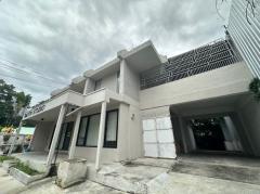 ให้เช่า ออฟฟิศ ให้เช่าบ้านเดี่ยว เหมาะสำหรับทำสำนักงาน ลาดพร้าว 5