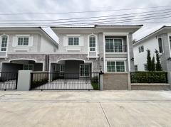 ให้เช่าบ้าน โครงการโกลเด้น นีโอ แจ้งวัฒนะ ติดถนนใหญ่ ทำเลเยี่ยม ตรงข้ามเมืองทองธานี