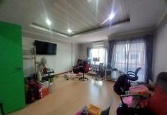 ขายทาวน์เฮ้าส์ หมู่บ้านรัชธานี 10 ซอยคู้บอน 27 เนื้อที่ 42.4 ตร.ว. 2 หลังตีทะลุ-202507301109441753848584871.jpg