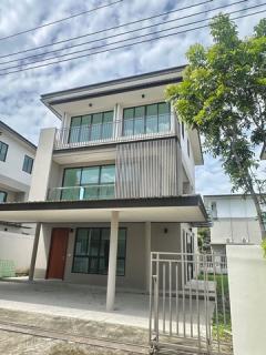 ขายบ้านเดี่ยว 3 ชั้น สุดคุ้ม! ในโครงการ AQ Arbor สวนหลวง ร.9