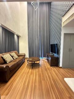 ขายคอนโดTeal Sathorn - Taksin ชั้น 8 ห้องมุม วิวสระ ใกล้BTS วงเวียนใหญ่-202507311151411753937501987.jpg