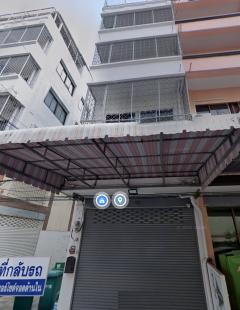 โรบินสัน บางรัก 1.2กม. ให้เช่าอาคาร 5.5 ชั้น+ชั้นลอย 389 ตร.ม.19 ตร.วา. 5นอน 6น้ำ BTS สุรศักดิ์ 900ม. รีโนเวทใหม่ โฮสเทล ย่านสาทร  