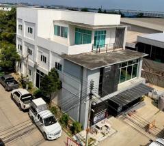 ขาย​ปล่อยเช่า​#โฮมออฟฟิต  3 ชั้น #เนื้อที่ 105 ตร.วา #พื้นที่ใช้สอยกว่า 500 ตร.เมตร  ใจกลางอมตะนคร ชลบุรี