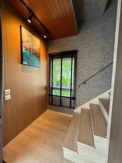 RM393 ให้เช่า บ้านเดี่ยว มัณฑนา บางนา-วงแหวน (รามคำแหง 2)สไตล์โมเดิร์น เฟอร์ครบพร้อมเข้าอยู่ ใกล้เมกะบางนา-202508011608291754039309089.jpg