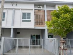 ให้เช่าทาวน์โฮม VENUE 24 Ratchaphruek (เวนู 24 ราชพฤกษ์)