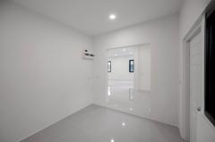 ขายบ้านมือสองตกแต่งใหม่ โครงการ วรารมย์ เพชรเกษม 81 (Wararom Phetkasem 81) แบรนด์ Q.House เนื้อที่ 80.8 ตร.ว. ใกล้เดอะมอลล์บางแค และเชื่อมต่อ ถนนกาญจนาฯ ถนนบางบอน และถนนพุทธมณฑลสาย 4-202508030143401754160220743.jpg