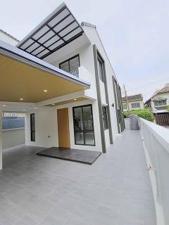 ขายบ้าน ใจกลางสุขุมวิท รีโนเวทใหม่ ซอยสุขุมวิท60/1 เดินทางสะดวก เหมาะซื้อปล่อยเช่าและอยู่อาศัย-202508031355361754204136780.jpg