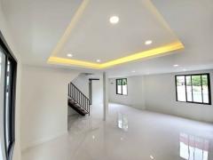 ขายบ้าน ใจกลางสุขุมวิท รีโนเวทใหม่ ซอยสุขุมวิท60/1 เดินทางสะดวก เหมาะซื้อปล่อยเช่าและอยู่อาศัย-202508031355381754204138622.jpg