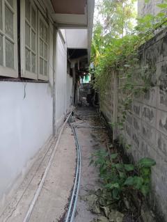 ขายที่ดิน+บ้านเก่า เนื้อที่ 75 ตร.ว. หมู่บ้านเมืองทอง 4 ซ.ปุณณวิถี 53 (สุขุมวิท 101)  ทำเลดี อยู่ใจกลางเมือง-202508040024241754241864496.jpg