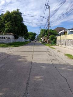 ขายที่ดิน+บ้านเก่า เนื้อที่ 75 ตร.ว. หมู่บ้านเมืองทอง 4 ซ.ปุณณวิถี 53 (สุขุมวิท 101)  ทำเลดี อยู่ใจกลางเมือง-202508040024261754241866095.jpg