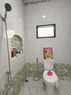 ขายบ้านเดี่ยวชั้นเดียว หมู่บ้านนันทวัน 5 (คู้ขวา) เนื้อที่ 26.8 ตารางวา  ซอยเลียบวารี 11 ถนนเลียบวารี แขวงโคกแฝด เขตหนองจอก กรุงเทพฯ-202508041735151754303715556.jpg