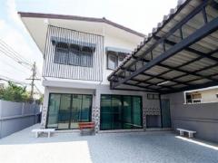 ให้เช่าบ้านเดี่ยว ซอยโชคชัยสี่76 เนื้อที่ 60ตารางวา จอดรถได้หลายคัน ทำเลดีเข้าออกสะดวกเงียบสงบ ให้เช่าบ้านเดี่ยว-ซอยโชคชัยสี่76-เนื