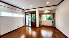 [ให้เช่า] FOR RENT TOWNHOUSE BANGKHUNNON - CHARAN / 2 bedrooms 2 bathrooms / 19 Sqw. 145 Sqm. **18,000** CLOSE TO MRT BANGKHUNNON-202508061219101754457550746.jpg