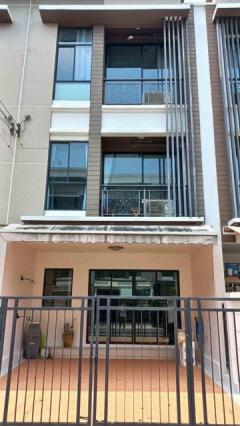 P1047 ให้เช่าทาวน์โฮม 3ชั้น โครงการ บ้านกลางเมือง นวมินทร์ 42 BAAN KLANG MUANG NAWAMIN 42 เดินทางสะดวก เหมาะอยู่อาศัย P1047-ให้เช่าทาวน์โฮม-3ชั้น-โครงการ-บ้าน