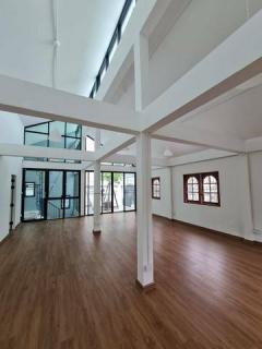 P1052 ให้เช่า บ้าน ลาดพร้าว ซอยโชคชัย 4 ใกล้MRT โชคชัย 4 ใกล้นาคนิวาส ลาดพร้าววังหิน เลียบด่วน  P1052-ให้เช่า-บ้าน-ลาดพร้าว-ซอยโชคชัย-4-ใ