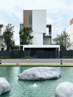 ขายบ้านเดี่ยว 3.5 ชั้น 76 ตรว. โครงการวีเว่ พระราม 9 VIVE Rama 9 มีลิฟท์ส่วนตัว เดินถึงโรงเรียนนานาชาติ Wellington ใกล้ Club house ที่สุด ขายบ้านเดี่ยว-3.5-ชั้น-76-ตรว.-โครงการวี