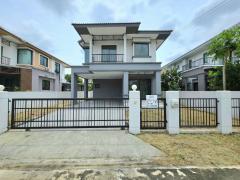 บ้านรีโนเวทใหม่ทั้งหลัง หมู่บ้านวิสต้าวิลล์ (B1 B2) ลำลูกกา คลอง 3 ซอยเปียร์นนท์ ถนนชลมาร์คพิจารณ์