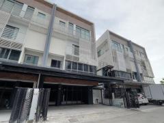 ขายโฮมออฟฟิศ 4 ชั้น โครงการ DISTRICT ดิสทริค เอกมัย-รามอินทรา ซอยรามอินทรา 40 ตึกพร้อมใช้งาน ขายโฮมออฟฟิศ-4-ชั้น-โครงการ-DISTRICT-ดิสทร