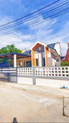 ขายบ้านเดี่ยวชั้นเดียว หมู่บ้านนันทวัน 10 เนื้อที่ 34.9 ตารางวา  ซอยเลียบวารี 37 ถนนเลียบวารี แขวงโคกแฝด เขตหนองจอก กรุงเทพฯ