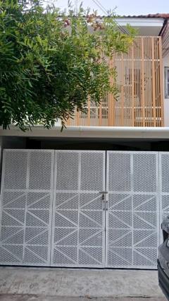 ให้เช่าบ้านทาวน์เฮาส์-2ชั้น-หมู่บ้า