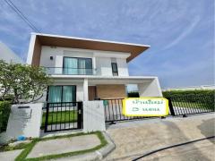 ให้เช่าบ้านแฝด หลังมุม สไตล์ Minimal Eco Living บ้านใหม่ไม่เคยปล่อยเช่า หมู่บ้าน โคโม่ เบียงก้า บางนา (Como Bianca) 3ห้องนอน 3ห้องน้ำ ให้เช่าบ้านแฝด-หลังมุม-สไตล์-Minimal-Eco-Living-