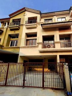 ขายทาวน์โฮม 3 ชั้น บ้านกลางเมือง รัชดา-เหม่งจ๋าย1 ซอยสหการประมูล ประชาอุทิศ รัชดา ห้วยขวาง เฟอร์พร้อมอยู่ ใกล้นานาชาติ Regents, KIS ขายทาวน์โฮม-3-ชั้น-บ้านกลางเมือง-รัช